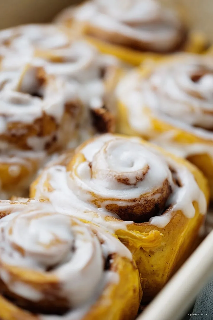 Pumpkin Cinnamon Rolls